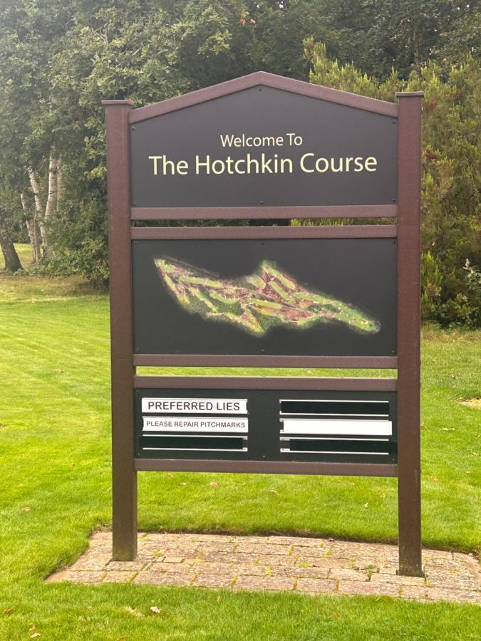 Hotchkin Lodge Woodhall Spa Buitenkant foto
