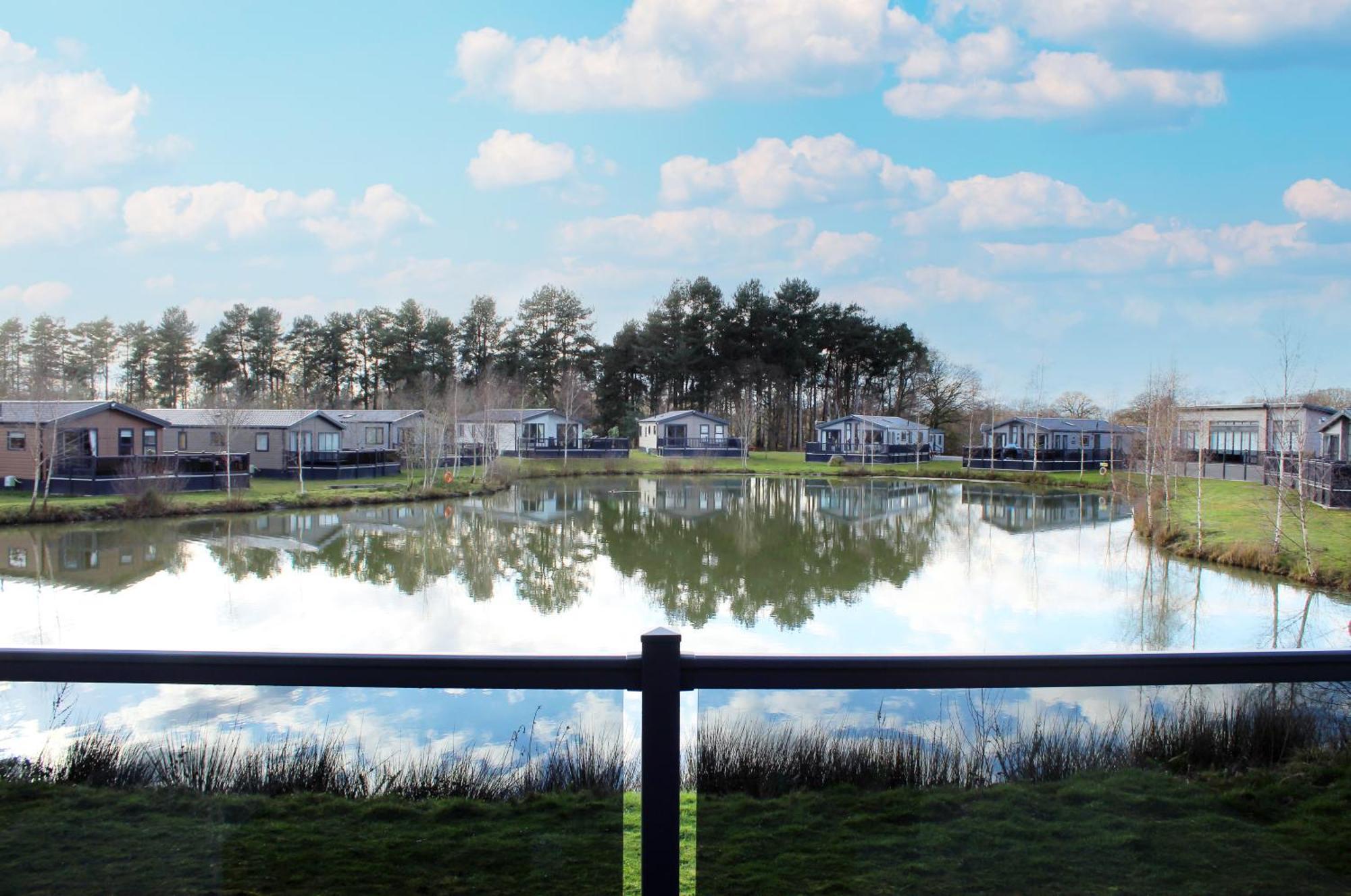 Hotchkin Lodge Woodhall Spa Buitenkant foto